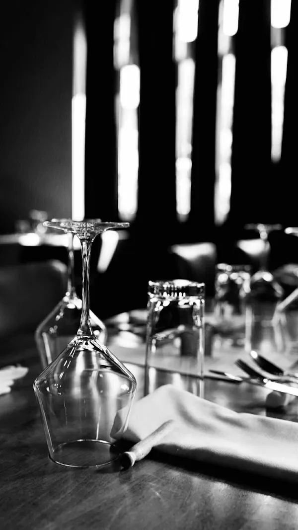 drinkware, monochrome photography, tableware, glass, barware, black