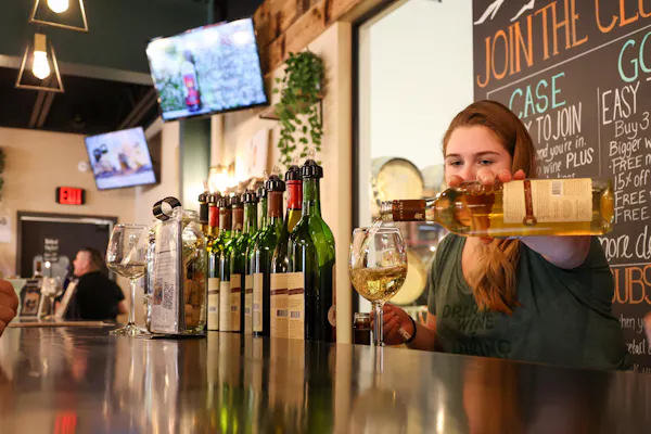 drinkware, bottle, barware, drinking establishment, orange, houseplant