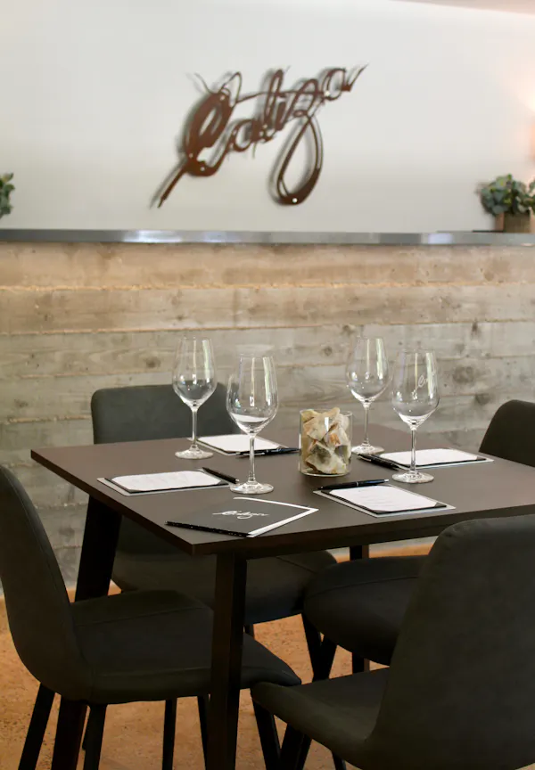 tableware, furniture, table, drinkware, white, stemware