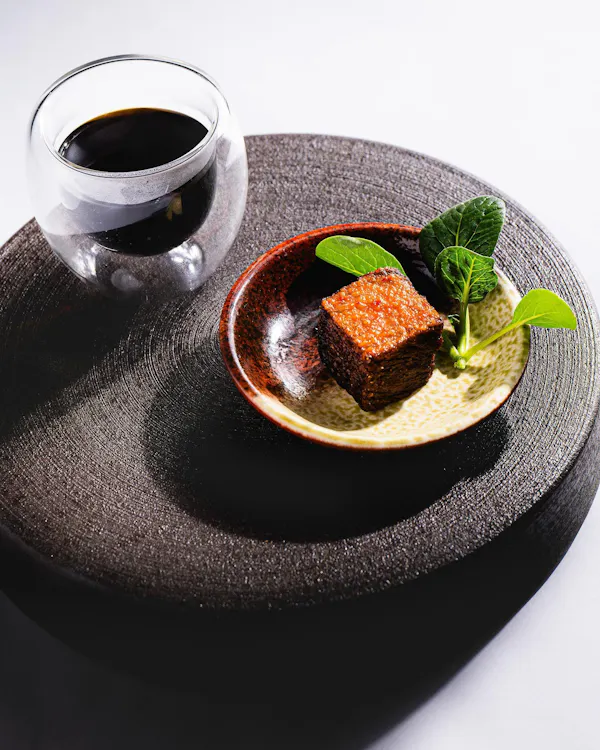 tableware, food, serveware, dishware, ingredient, plate