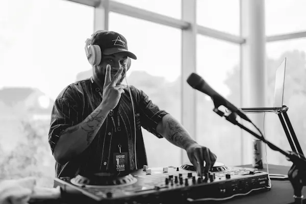 entertainment, electronic device, audio equipment, music, hat, disc jockey