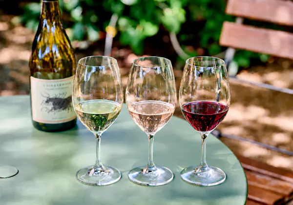 stemware, tableware, drinkware, wine glass, alcoholic drink, alcohol