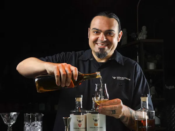 alcoholic drink, drinkware, alcohol, barware, liquor, tableware