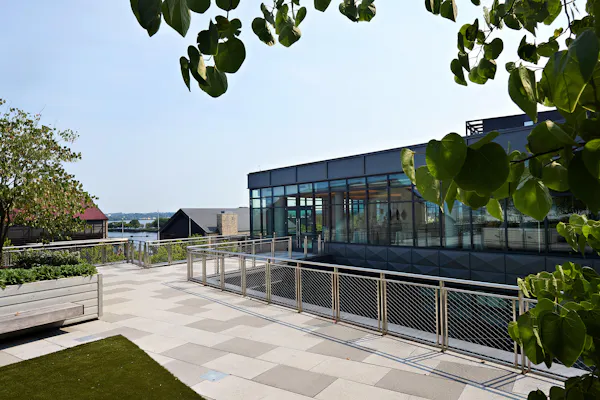 composite material, shade, headquarters, daylighting, eco hotel