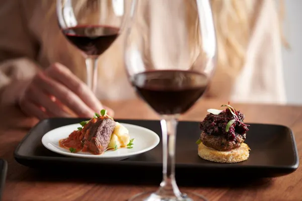 food, stemware, tableware, drinkware, wine glass, alcoholic drink