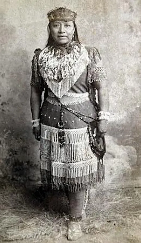 headgear, tribe, tradition, vintage clothing, necklace, costume