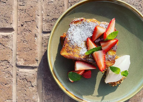 food, ingredient, tableware, strawberry, produce, fruit
