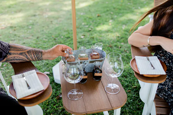 tableware, drinkware, wine glass, table, alcoholic beverage, idiophone