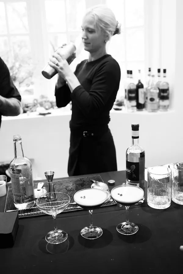 tableware, drinkware, monochrome photography, barware, alcoholic drink, liquor