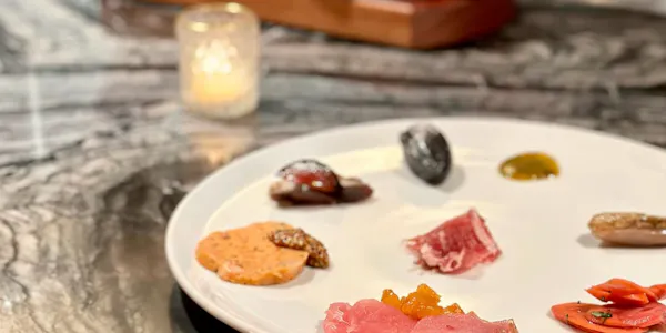 food, tableware, ingredient, dishware, serveware, finger food