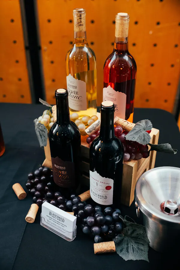 bottle, alcoholic drink, glass bottle, wine bottle, alcohol, wine