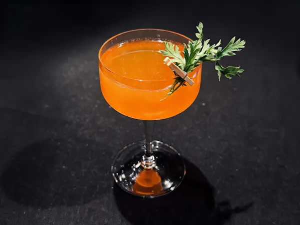 alcoholic drink, tableware, classic cocktail, cocktail, liquor, juice