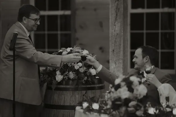 photograph, monochrome photography, monochrome, flower arranging, floristry, happiness