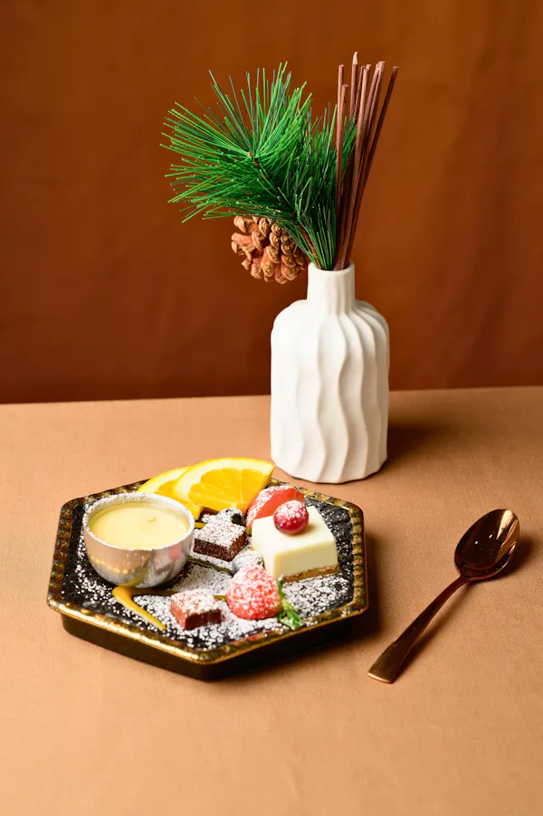 food, tableware, ingredient, serveware, dessert, dishware