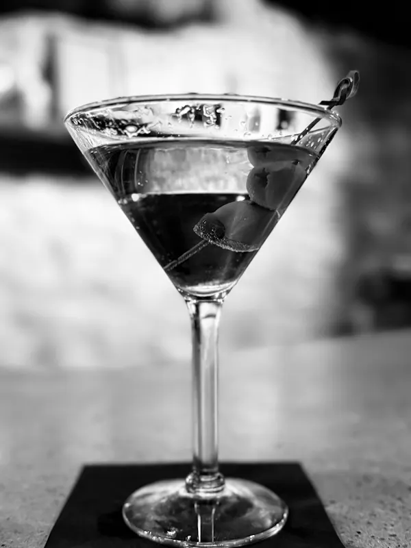 martini glass, monochrome photography, alcoholic drink, tableware, stemware, liquor