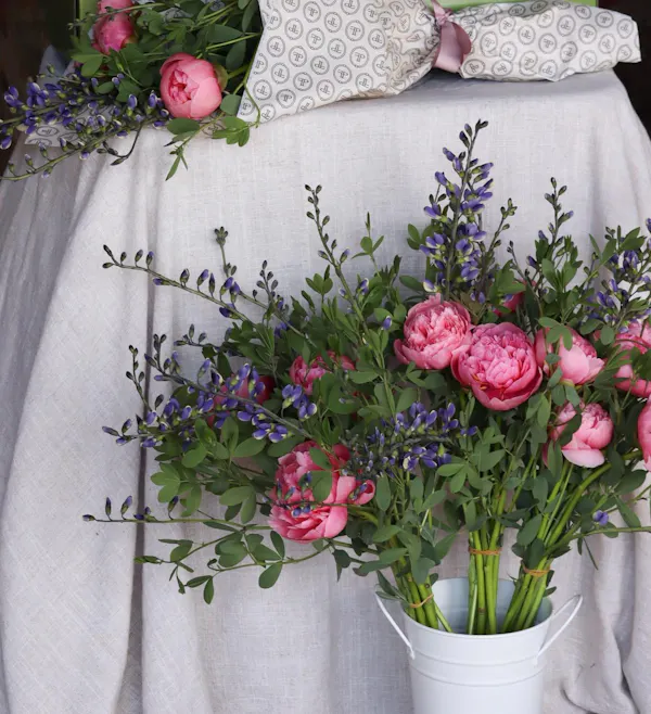 flower, flower bouquet, flower arranging, floristry, cut flowers, pink