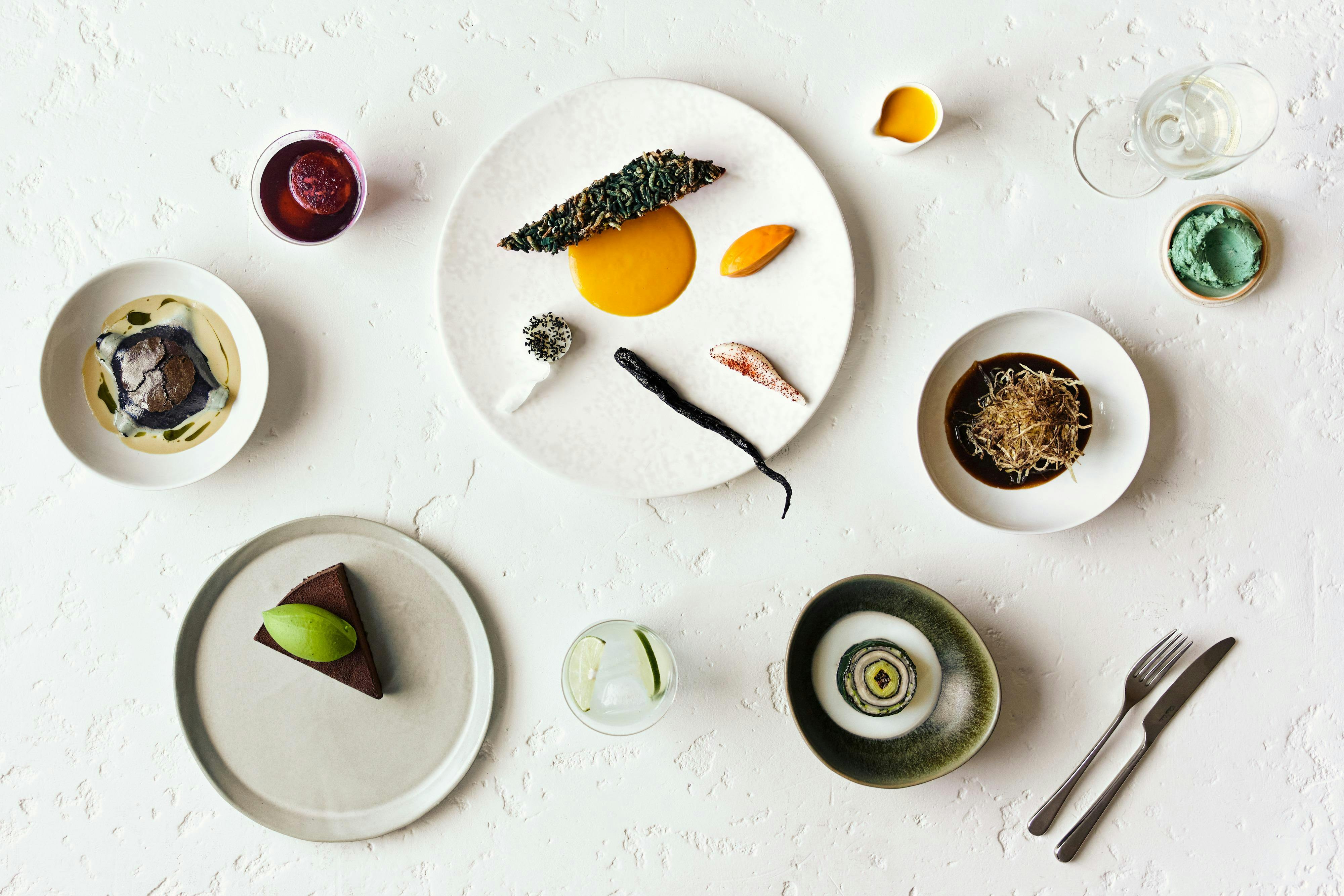 Plates - London