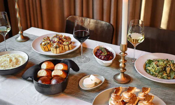 food, tableware, ingredient, serveware, dishware, table
