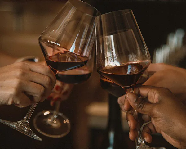 stemware, tableware, drinkware, wine glass, alcoholic drink, barware