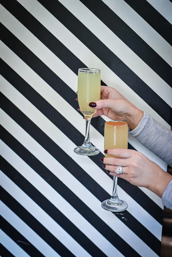 tableware, hand, drinkware, product, stemware, finger