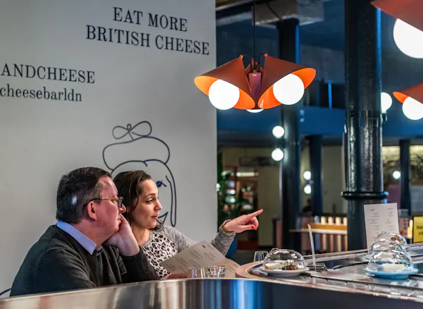 lighting, ceiling, light fixture, restaurant, conversation, customer