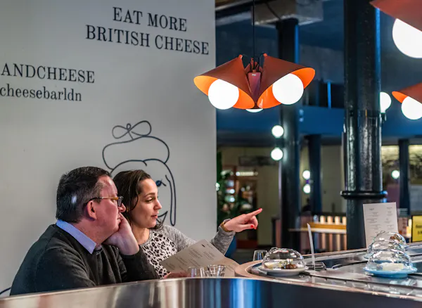 lighting, ceiling, light fixture, restaurant, conversation, customer