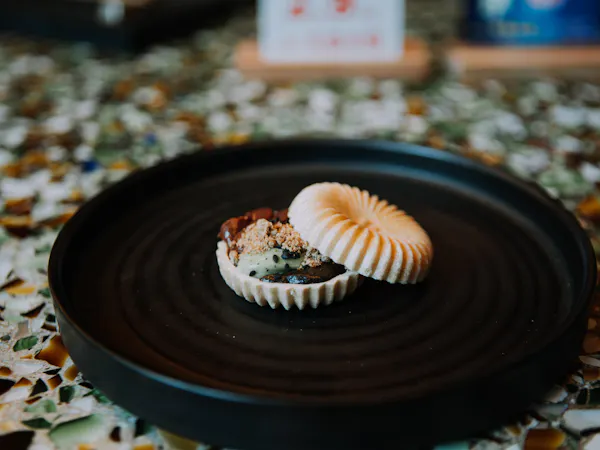food, tableware, dishware, ingredient, serveware, finger food