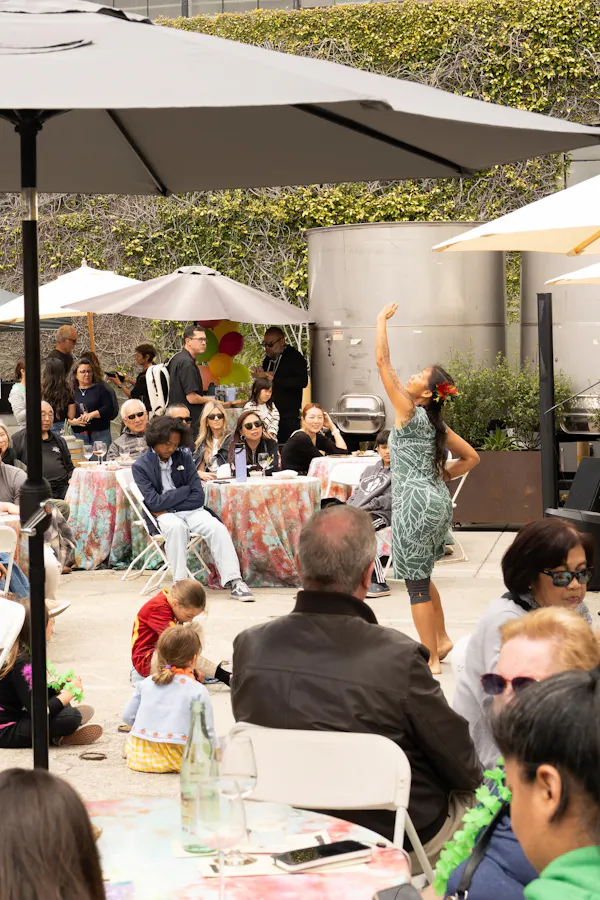 clothing, human body, event, umbrella, crowd, leisure
