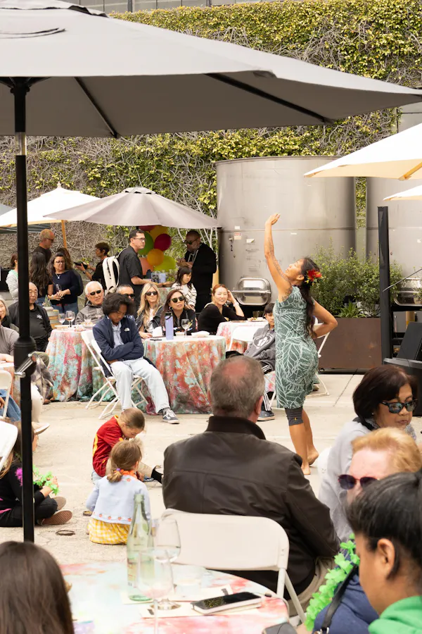clothing, human body, event, umbrella, crowd, leisure