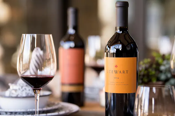 drinkware, bottle, liquid, tableware, wine, stemware