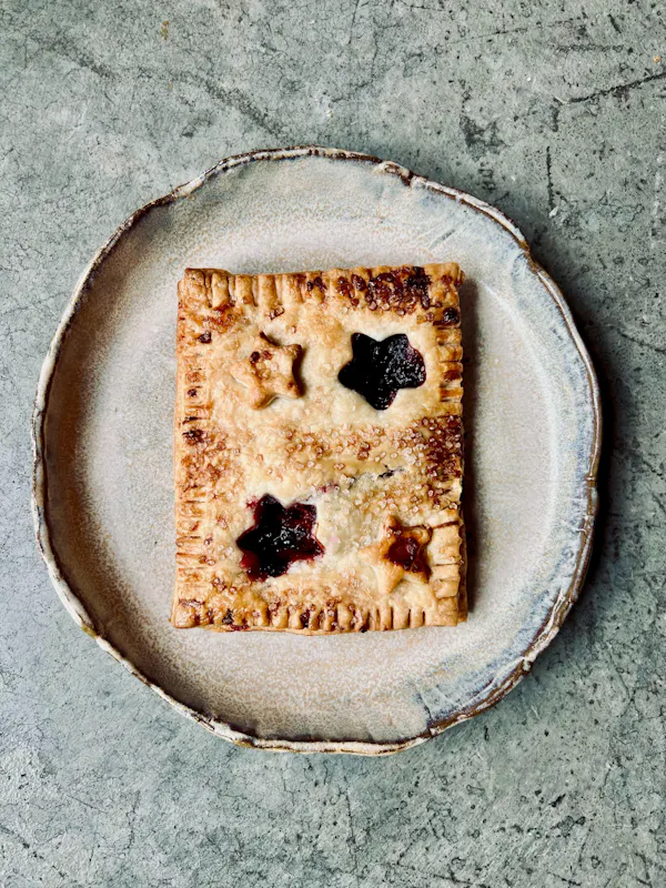 food, ingredient, dessert, produce, blueberry pie, blackberry pie