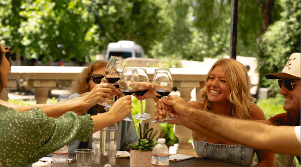 eyewear, glasses, tableware, alcoholic drink, sunglasses, drinkware
