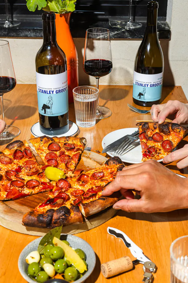 food, tableware, pizza, bottle, ingredient, alcoholic drink