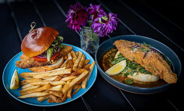 food, tableware, ingredient, plate, french fries, recipe