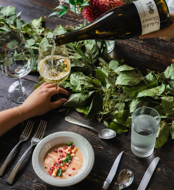 food, tableware, stemware, alcoholic drink, wine glass, drinkware