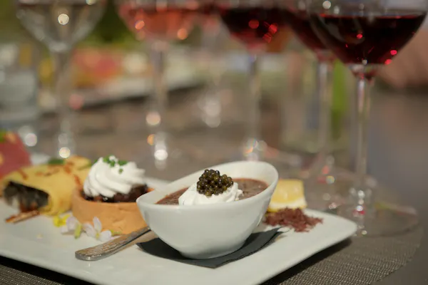 food, tableware, ingredient, serveware, dishware, stemware