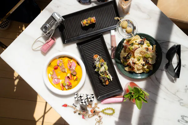 food, tableware, cooking, ingredient, recipe, fast food