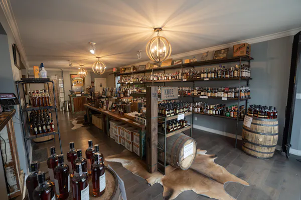 picture frame, shelf, shelving, wood, barware, retail