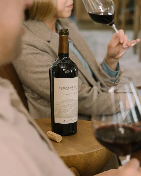 bottle, alcoholic drink, drinkware, wine, alcohol, wine bottle