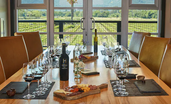 table, furniture, tableware, bottle, drinkware, stemware
