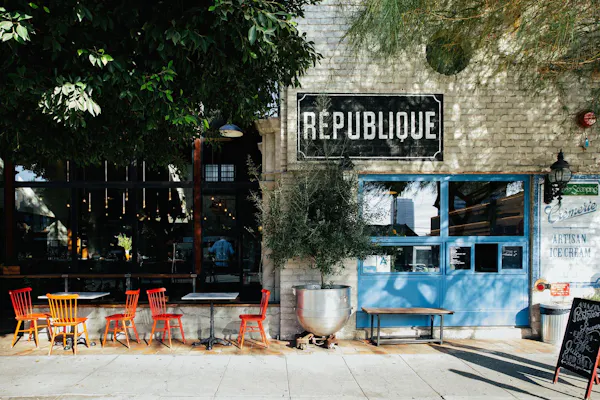 outdoor furniture, outdoor table, restaurant