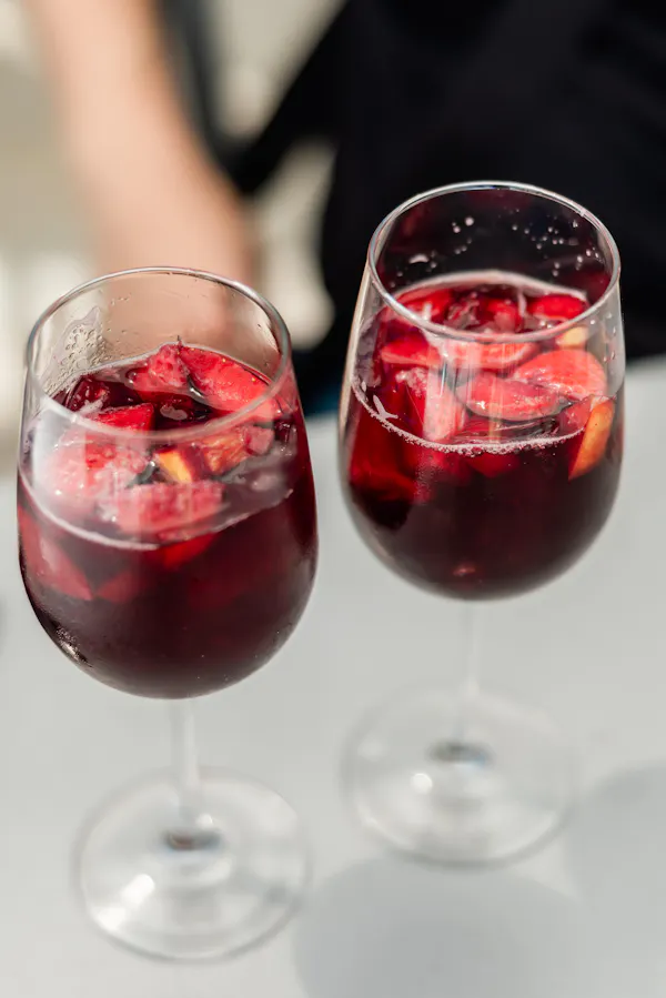 tableware, alcoholic drink, stemware, food, drinkware, wine glass