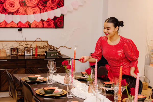 table, furniture, cut flowers, floral design, flower arranging, tablecloth
