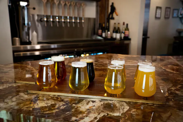 drinkware, tableware, liquid, table salt, solution, beer