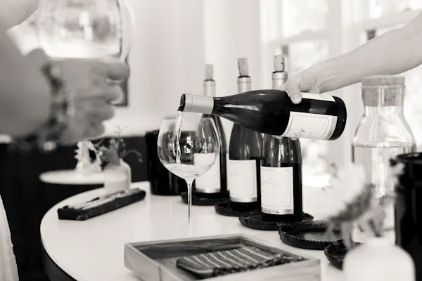 bottle, drinkware, alcoholic drink, tableware, stemware, barware