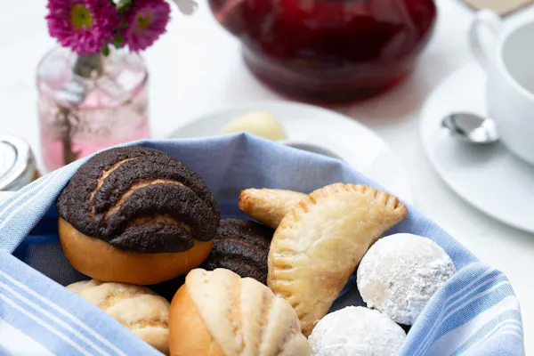 food, ingredient, tableware, dessert, baking, finger food