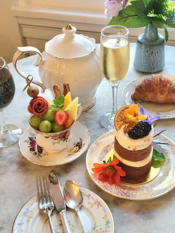 tableware, food, serveware, cup, dishware, coffee cup