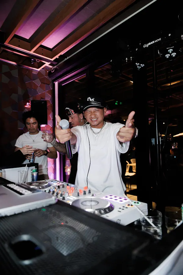 entertainment, electronic device, disc jockey, mixing console, cdj, music venue