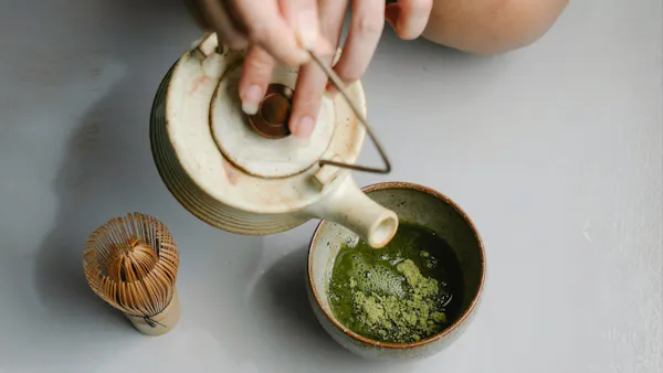 tableware, serveware, cup, dishware, teapot, kitchen utensil