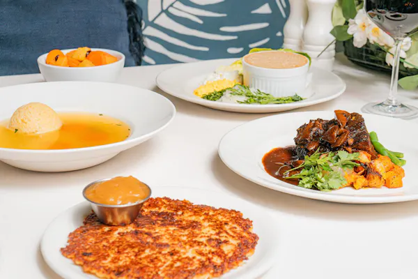 food, tableware, ingredient, dishware, serveware, plate